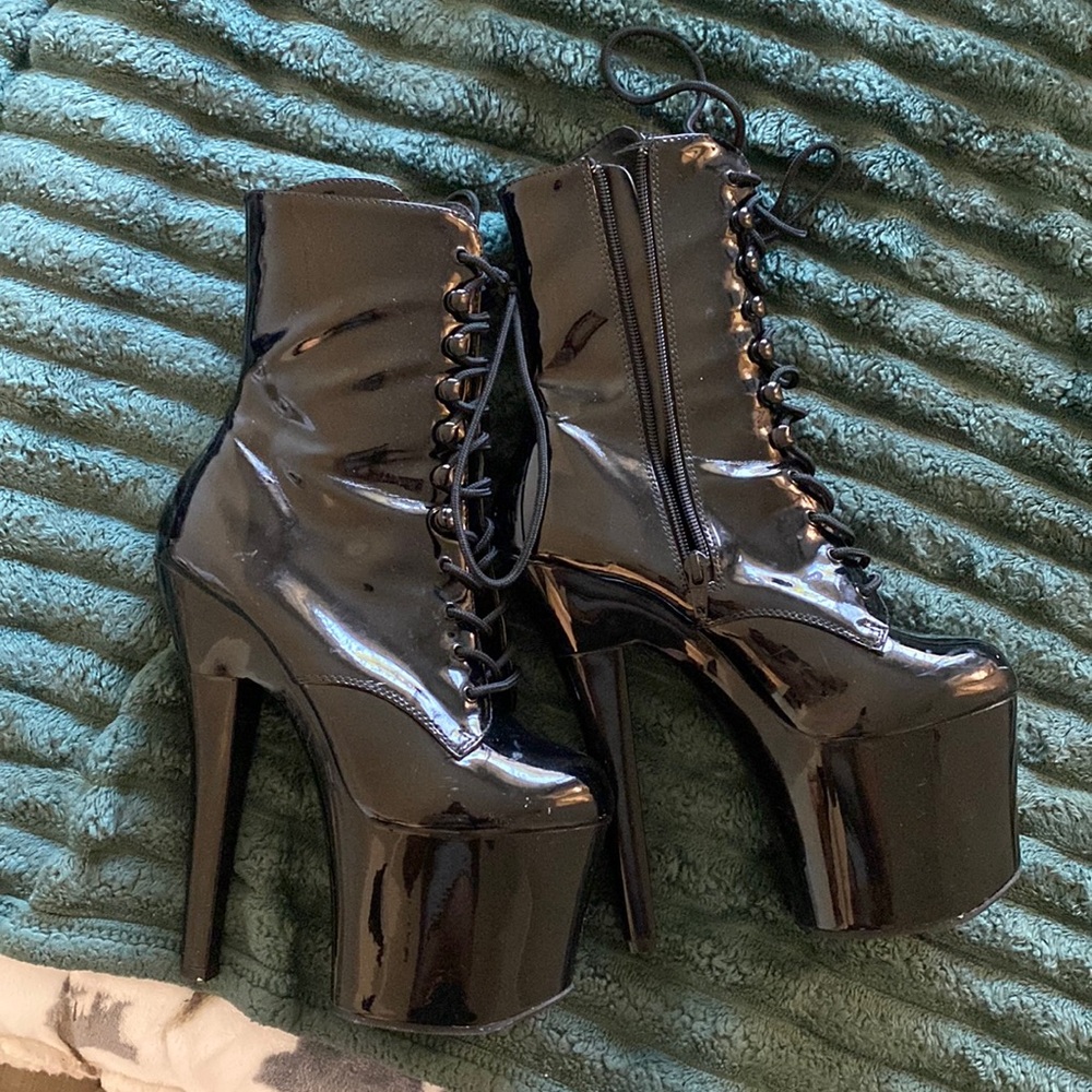 Pleaser dancer heels